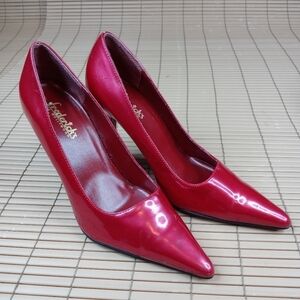 Fredericks of Hollywood women's hot red 4" heels pumps. Sz 7.5M. 110pm